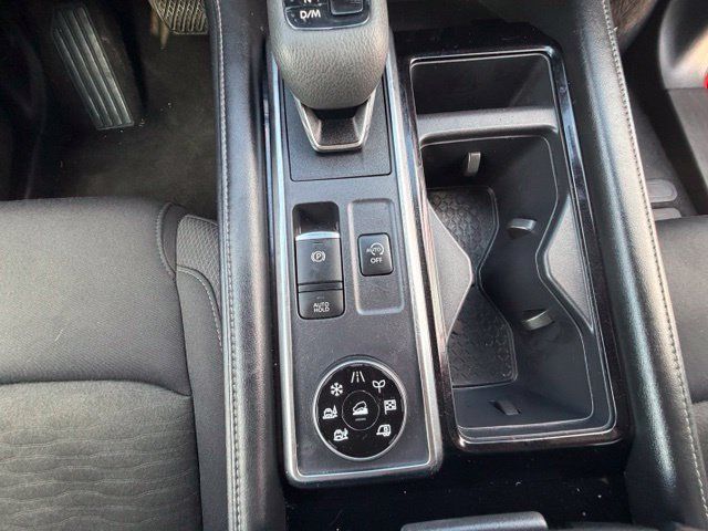 Used 2023 Nissan Pathfinder SV AWD/4WD image 17