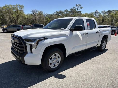 New 2026 Toyota Tundra SR image 5