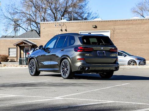 New 2026 BMW X5 xDrive50e w/ M Sport Package image 4