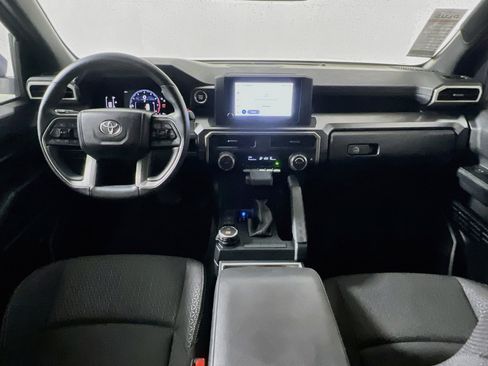 Used 2025 Toyota 4Runner SR5 AWD/4WD image 29