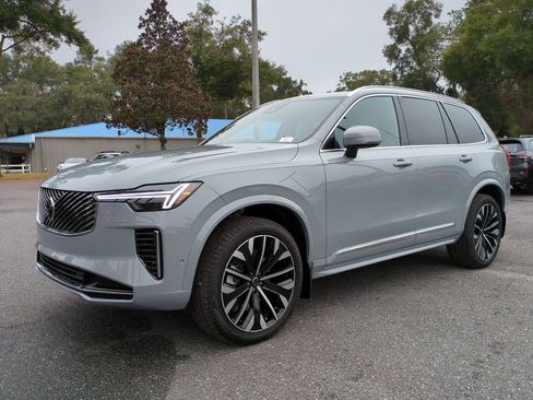 New 2026 Volvo XC90 B6 Plus w/ Protection Package Premier image 8