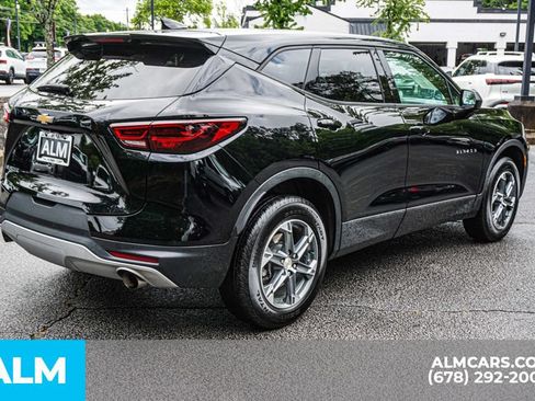 Used 2025 Chevrolet Blazer LT FWD image 5