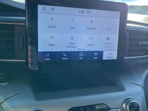 Used 2022 Ford Explorer XLT w/ Equipment Group 202A AWD/4WD image 44