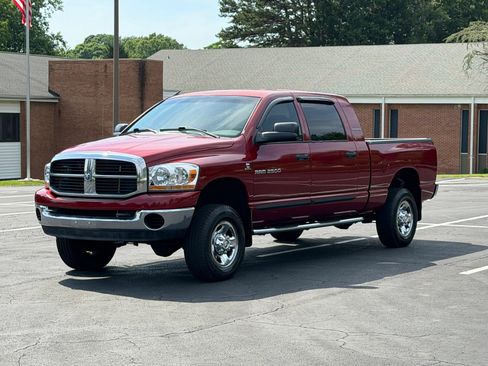 Used 2006 Dodge Ram 2500 Truck SLT AWD/4WD image 1