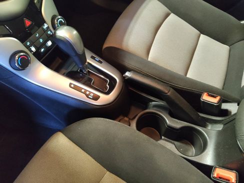 Used 2016 Chevrolet Cruze LS FWD image 26