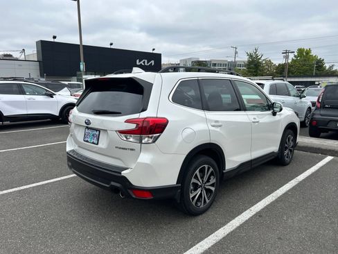 Used 2023 Subaru Forester Limited AWD/4WD image 3