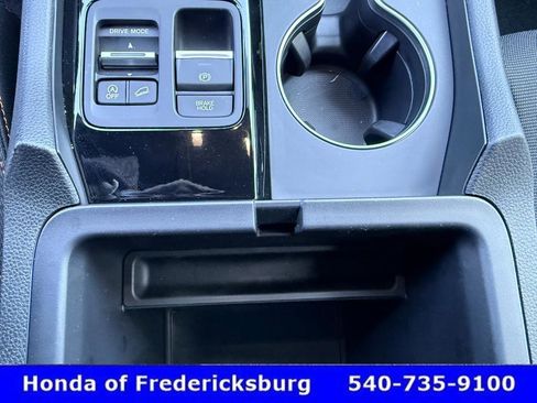 Certified 2025 Honda Pilot Sport image 41