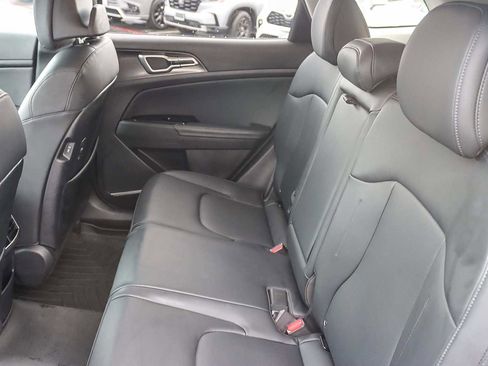 Used 2023 Kia Sportage EX image 16