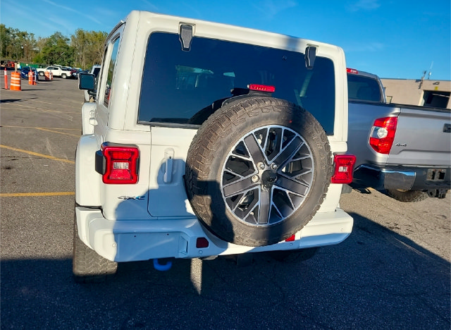 Used 2024 Jeep Wrangler High Altitude AWD/4WD image 6
