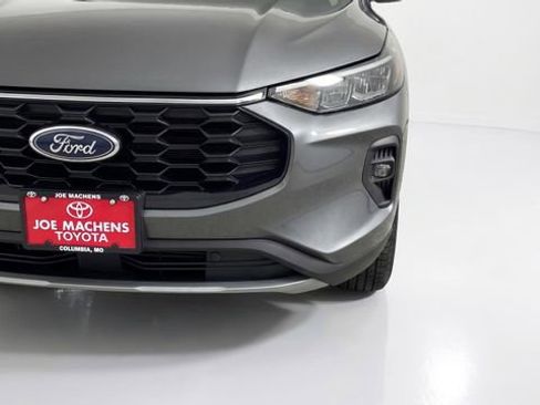 Used 2025 Ford Escape ST-Line Select AWD/4WD image 10
