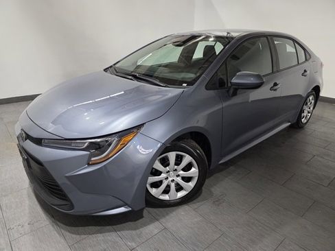 Used 2025 Toyota Corolla LE image 1
