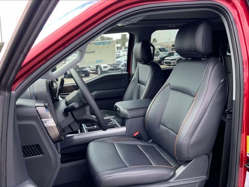New 2026 Ford F250 Lariat w/ Black Appearance Package AWD/4WD image 9