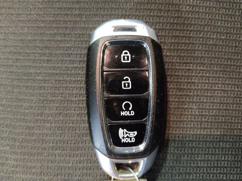 Used 2020 Hyundai Venue SEL w/ Convenience + Premium Package FWD image 32