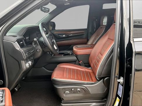 Used 2024 GMC Yukon Denali Ultimate AWD/4WD image 27