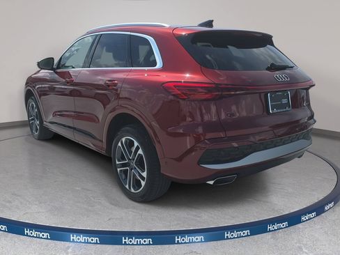 Certified 2025 Audi Q5 Premium w/ Convenience Package AWD/4WD image 7