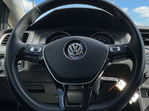 Used 2015 Volkswagen Golf SportWagen FWD image 19