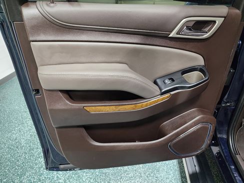 Used 2020 GMC Yukon XL Denali w/ Open Road Package image 23