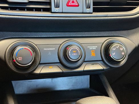 Used 2024 Kia Forte LXS image 10