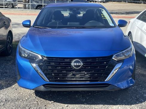 Used 2024 Nissan Sentra SV image 2
