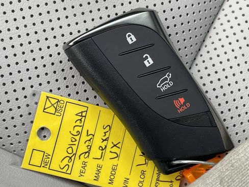Used 2025 Lexus UX 300h AWD image 32