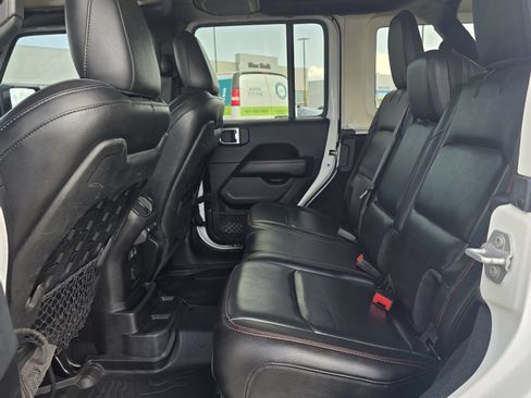 Used 2019 Jeep Wrangler Unlimited Rubicon AWD/4WD image 24