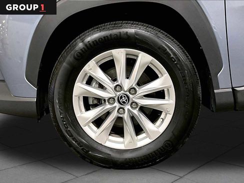 Used 2023 Toyota Corolla Cross LE w/ Moonroof Package AWD/4WD image 11