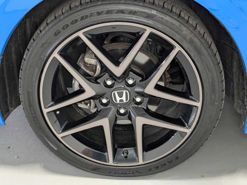 Used 2023 Honda Civic Sport Touring image 3
