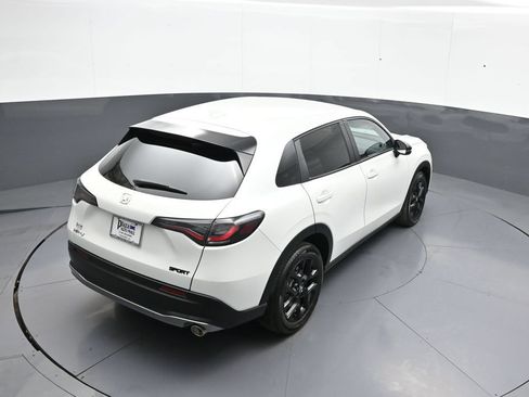 Certified 2024 Honda HR-V Sport image 36