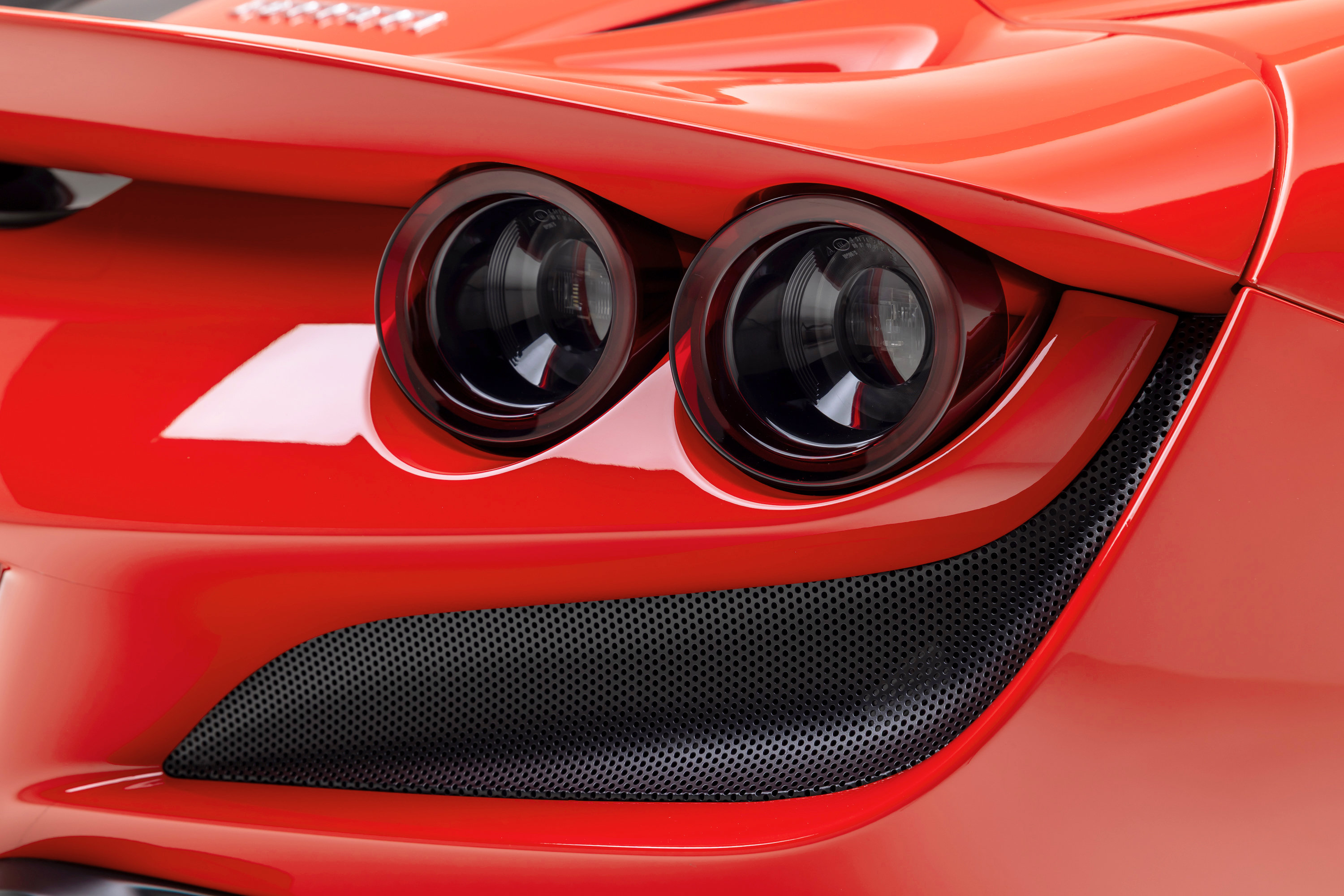 Certified 2022 Ferrari F8 Tributo RWD image 36