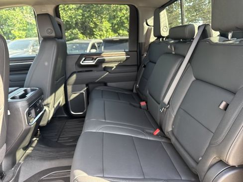 New 2026 GMC Sierra 2500 SLT w/ SLT Premium Package AWD/4WD image 5