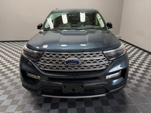 Used 2022 Ford Explorer Limited w/ Limited Technology Package image 4