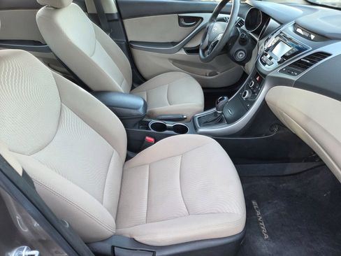 Used 2014 Hyundai Elantra SE w/ Option Group 02 image 13