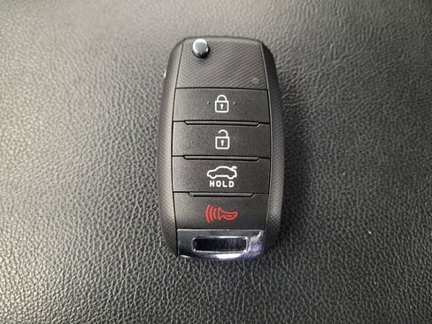 Used 2019 Kia Optima LX image 32