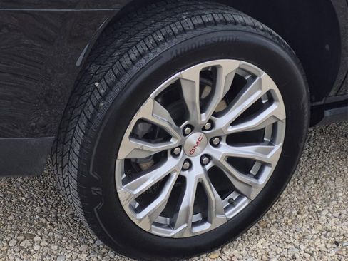 Used 2023 GMC Yukon Denali RWD image 8