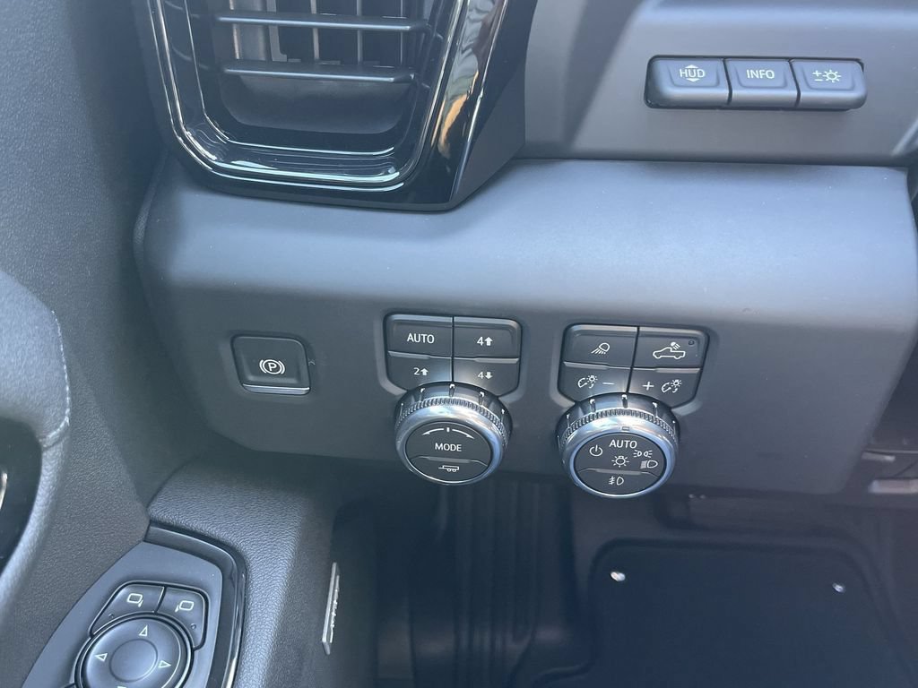 New 2026 GMC Sierra 2500 AT4 w/ AT4 Premium Plus Package AWD/4WD image 18