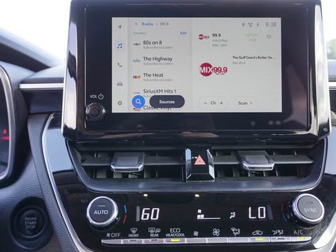 Used 2025 Toyota Corolla Cross XLE FWD image 17