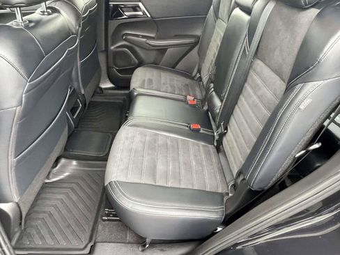 Used 2024 Mitsubishi Outlander SEL image 11