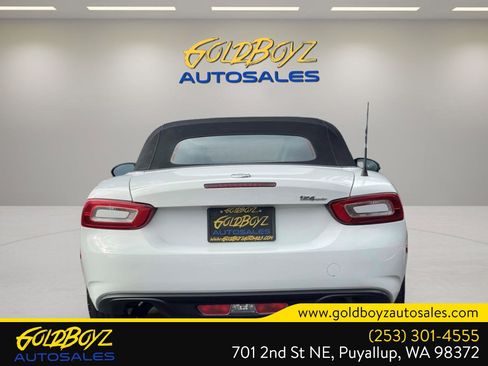 Used 2017 FIAT 124 Spider Classica RWD image 5