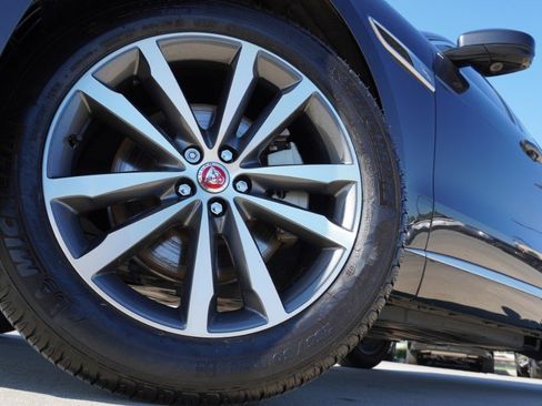 Used 2021 Jaguar F-PACE S image 11