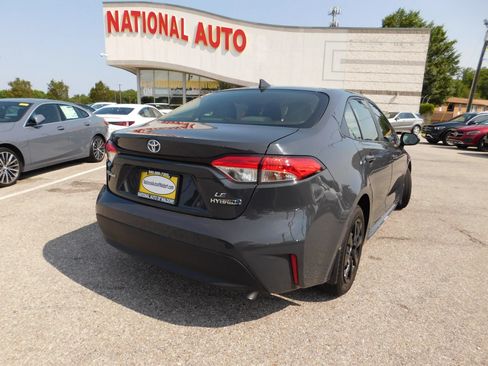 Used 2023 Toyota Corolla LE FWD image 5