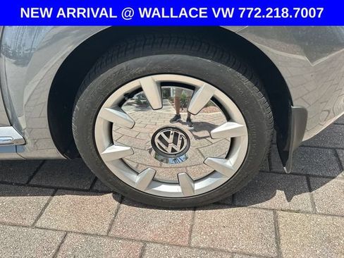 Used 2016 Volkswagen Beetle 1.8T SEL FWD image 11