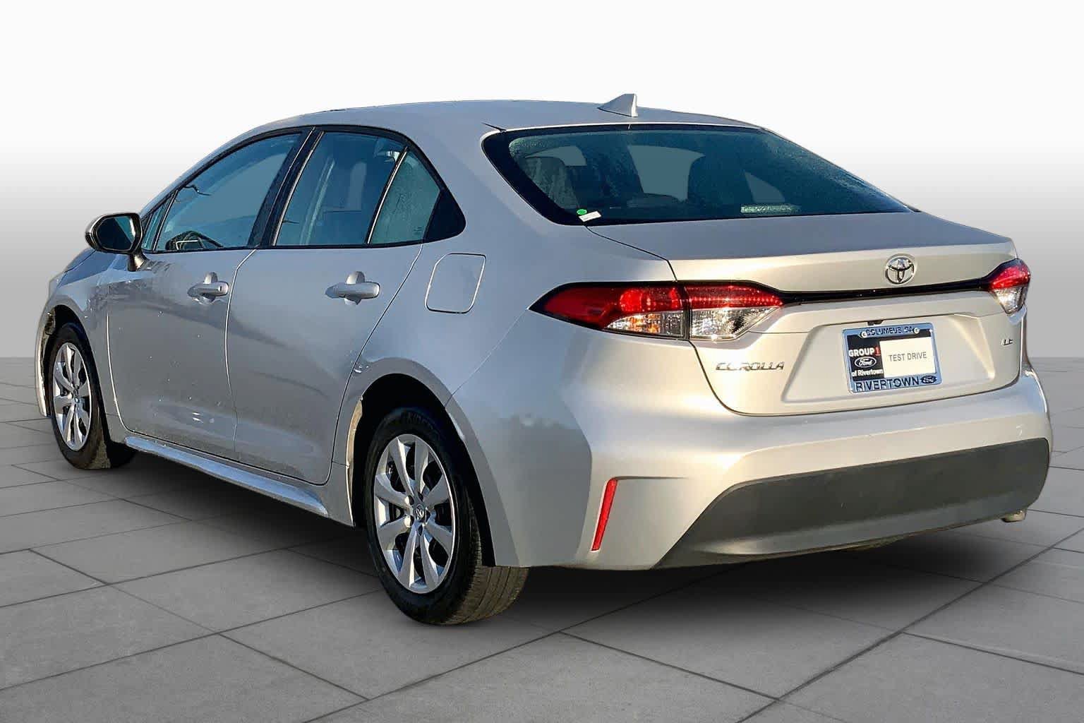 Used 2024 Toyota Corolla LE FWD image 11