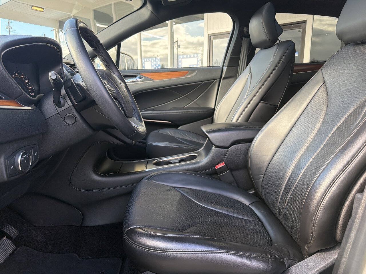Used 2018 Lincoln MKC Reserve AWD/4WD image 29