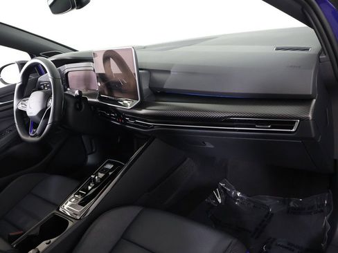Used 2025 Volkswagen Golf R Black Edition image 32