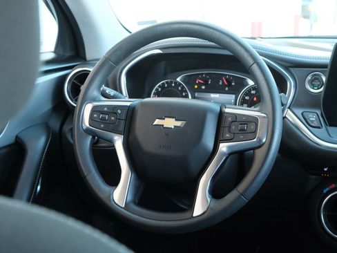 Used 2025 Chevrolet Blazer LT image 9
