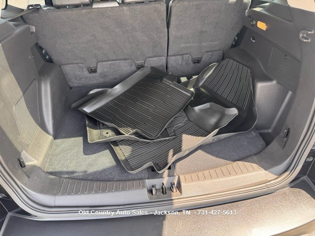 Used 2018 Ford Escape Titanium w/ Ford Safe & Smart Package AWD/4WD image 11