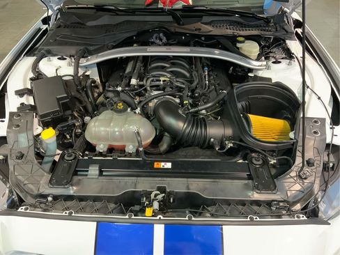 Used 2016 Ford Mustang Shelby GT350 w/ Technology Package image 23