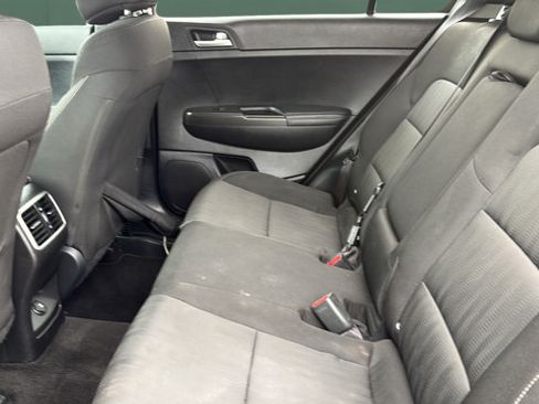 Used 2017 Kia Sportage LX AWD/4WD image 18