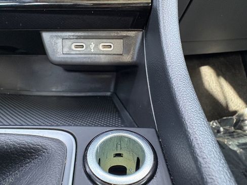 Used 2024 Volkswagen Jetta SE image 6