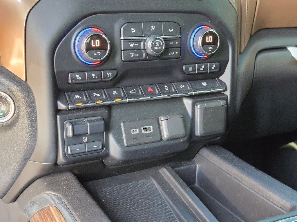 Used 2021 Chevrolet Silverado 1500 High Country w/ Technology Package AWD/4WD image 28